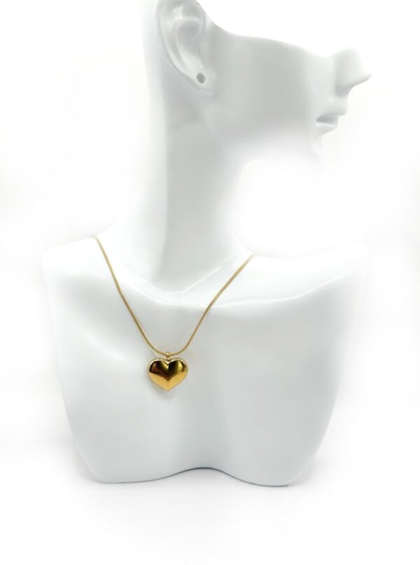 ANABEL. Stainless steel necklace with a gold-tone heart pendant. stainless steel jewelry, ατσάλινα κολιέ, ατσάλινο κολιέ, ατσάλινα κοσμήματα
