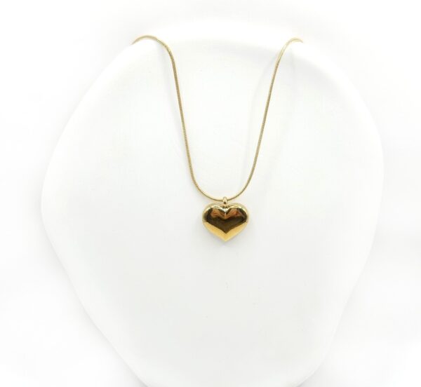 ANABEL. Stainless steel necklace with a gold-tone heart pendant. stainless steel jewelry, ατσάλινα κολιέ, ατσάλινο κολιέ, ατσάλινα κοσμήματα