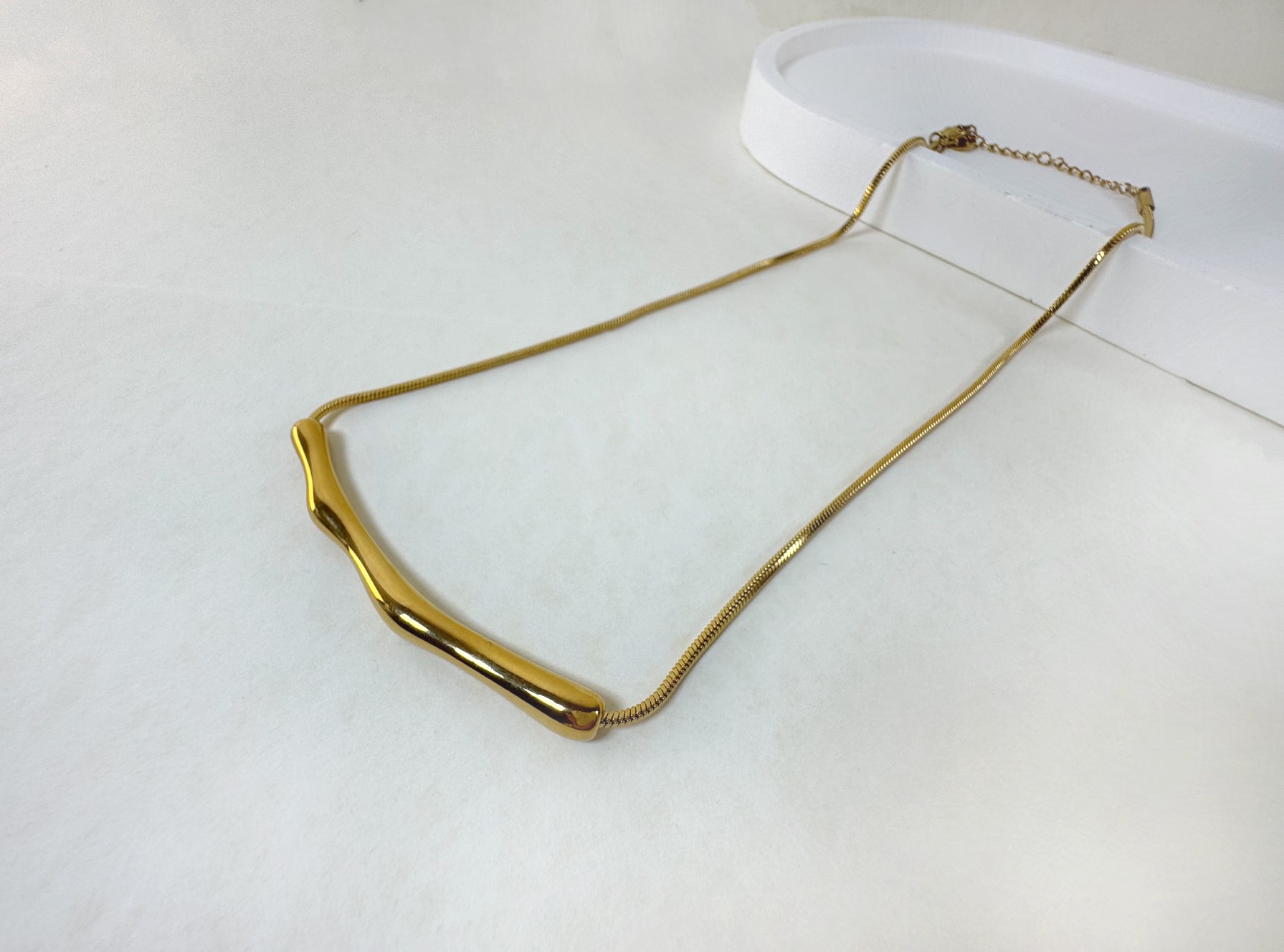 VICTORIA STAINLESS STEEL NECKLACE 1 Victoria