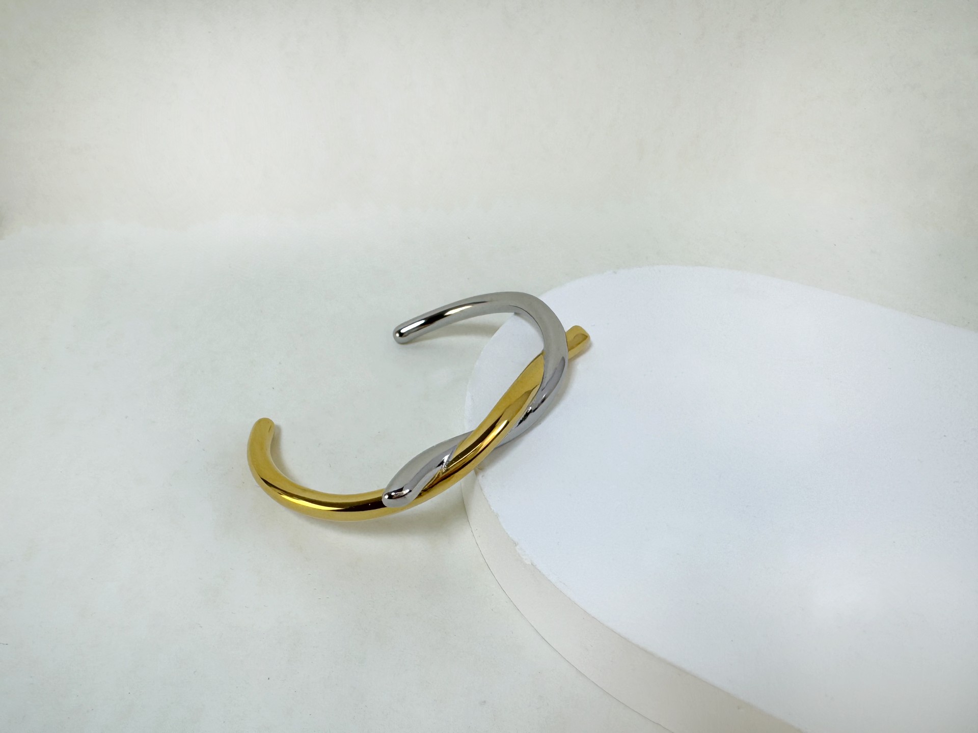 ESMERALDA STAINLESS STEEL BRACELET 1 Esmeralda